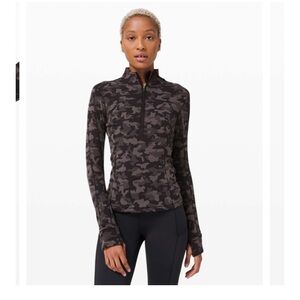 Lululemon Run Briskly 1/2 zip shirt